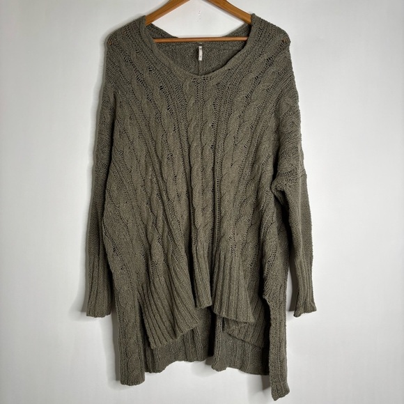 Free People Cable Knit Sweater size Small - Picture 1 of 8